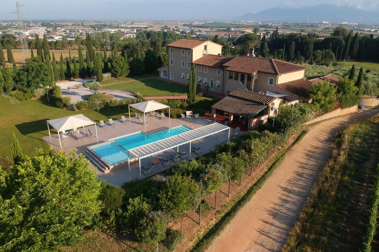 Resort Casale Le Torri Понсако Екстериор снимка