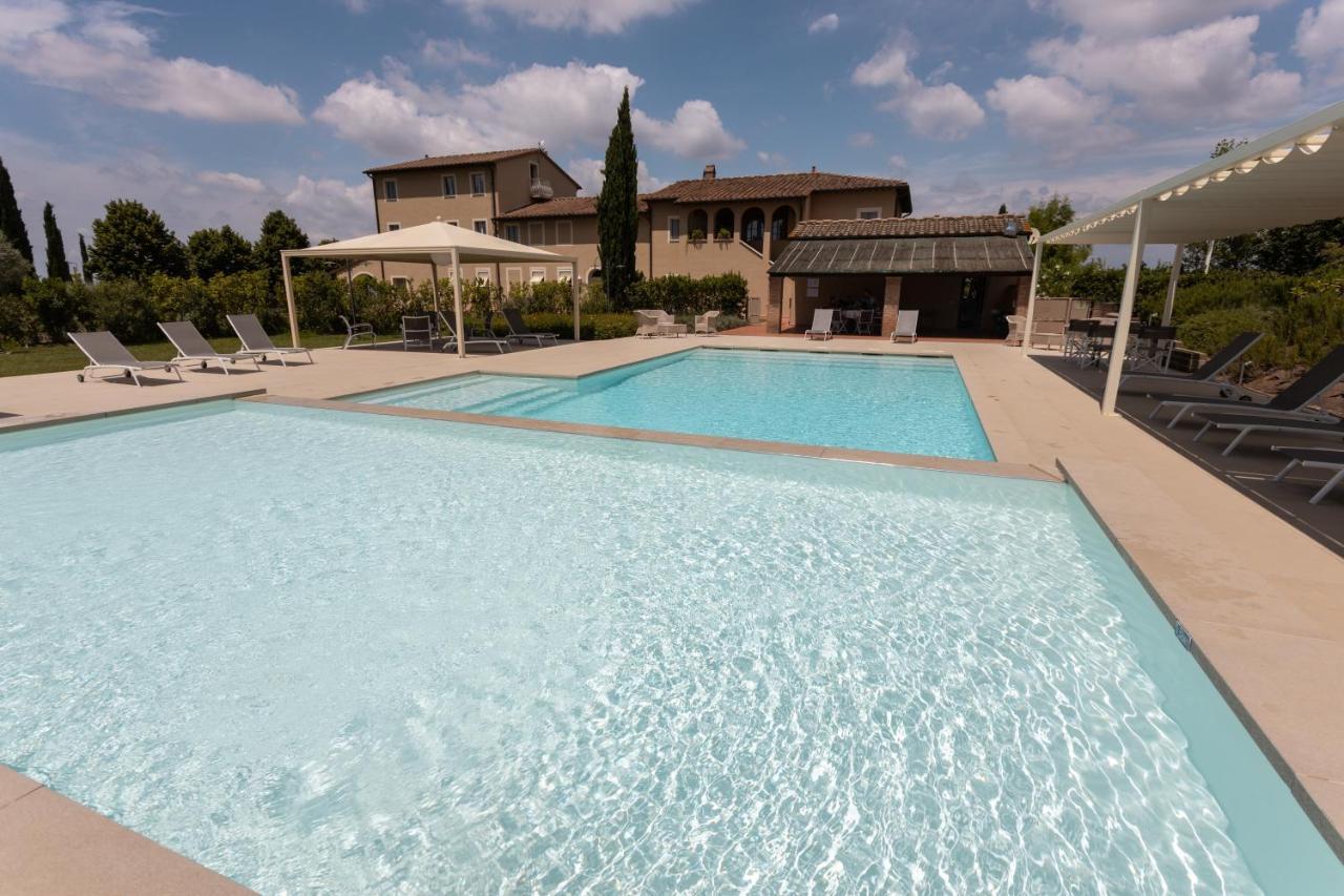 Resort Casale Le Torri Понсако Екстериор снимка