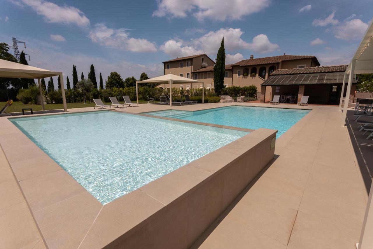 Resort Casale Le Torri Понсако Екстериор снимка