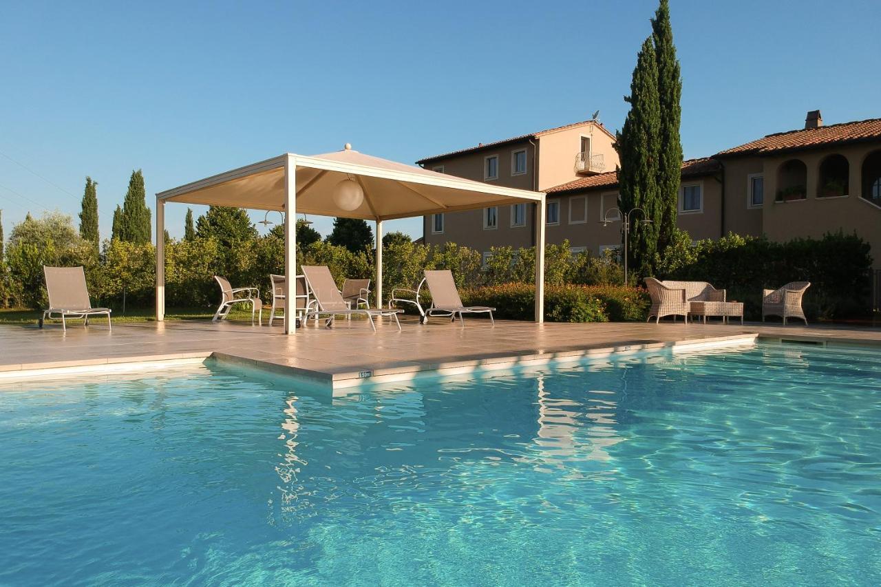 Resort Casale Le Torri Понсако Екстериор снимка