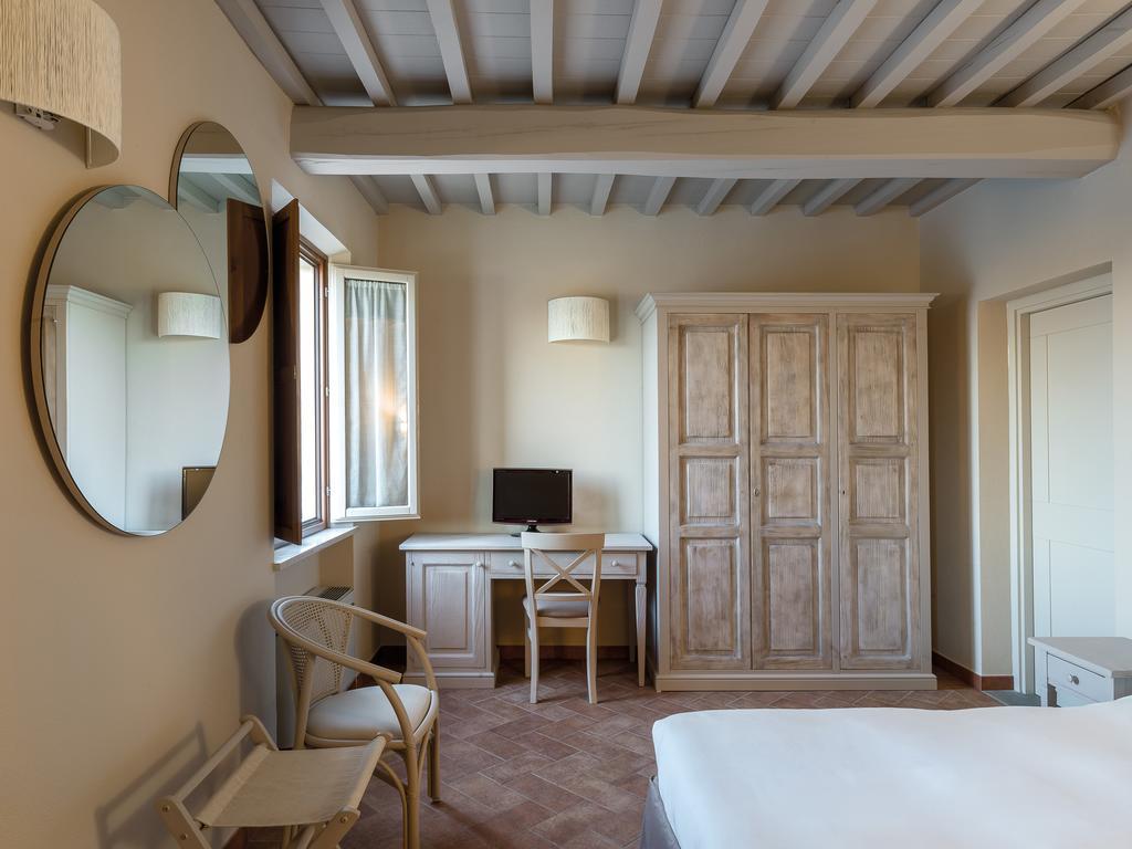 Resort Casale Le Torri Понсако Екстериор снимка