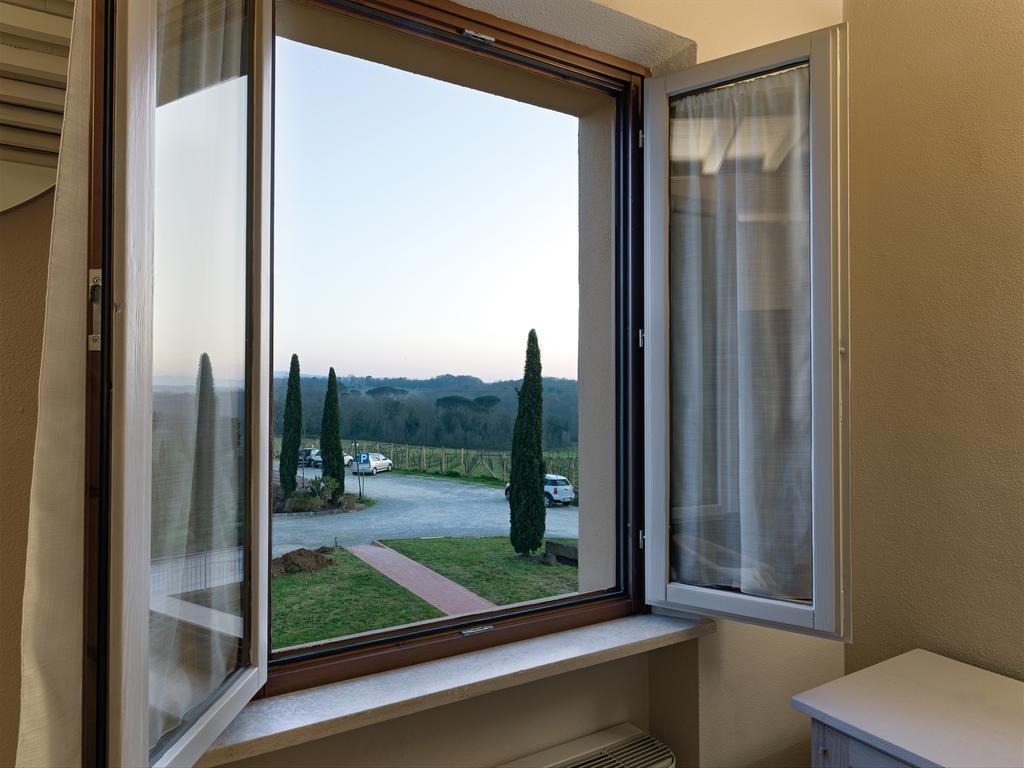 Resort Casale Le Torri Понсако Екстериор снимка
