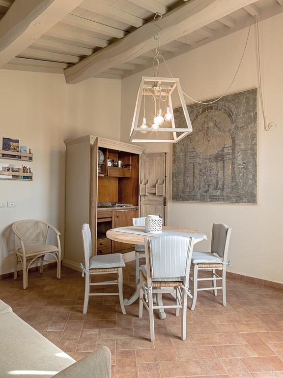Resort Casale Le Torri Понсако Екстериор снимка