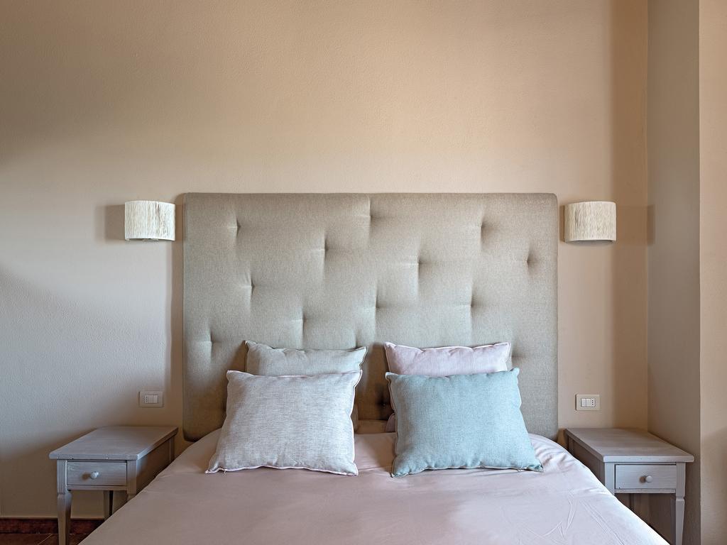 Resort Casale Le Torri Понсако Екстериор снимка