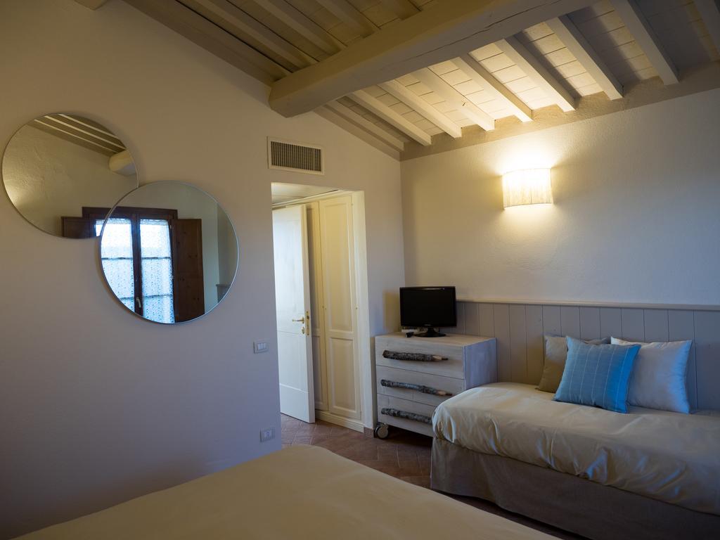 Resort Casale Le Torri Понсако Екстериор снимка