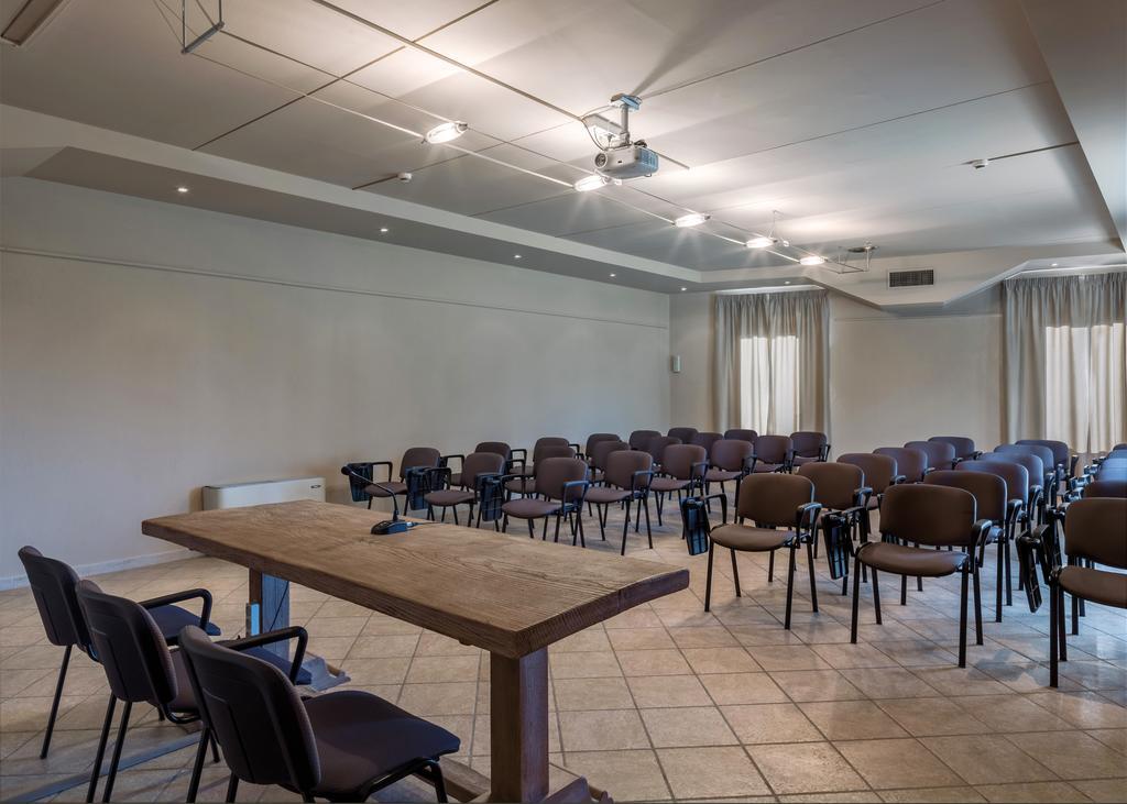 Resort Casale Le Torri Понсако Екстериор снимка