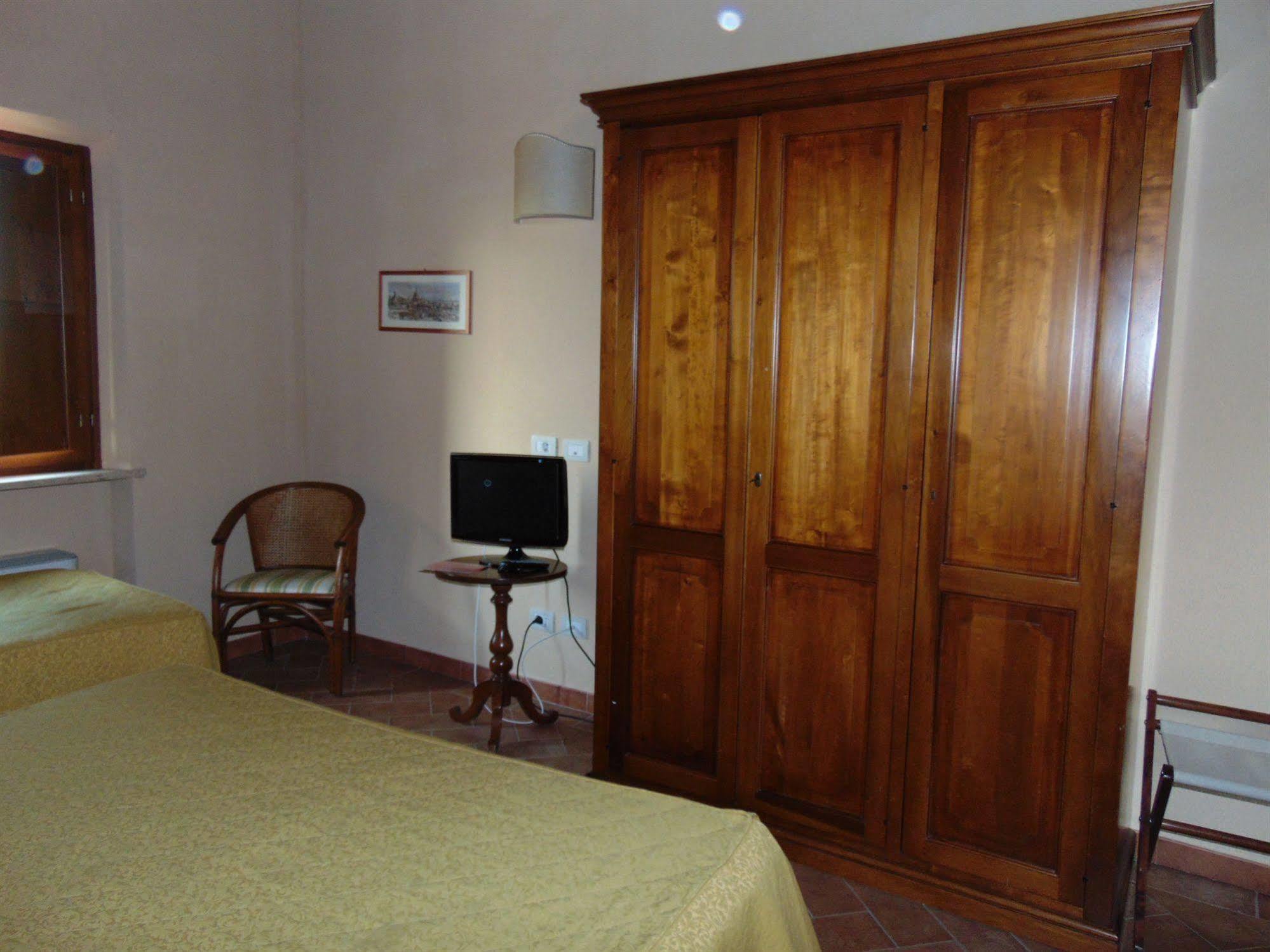 Resort Casale Le Torri Понсако Екстериор снимка