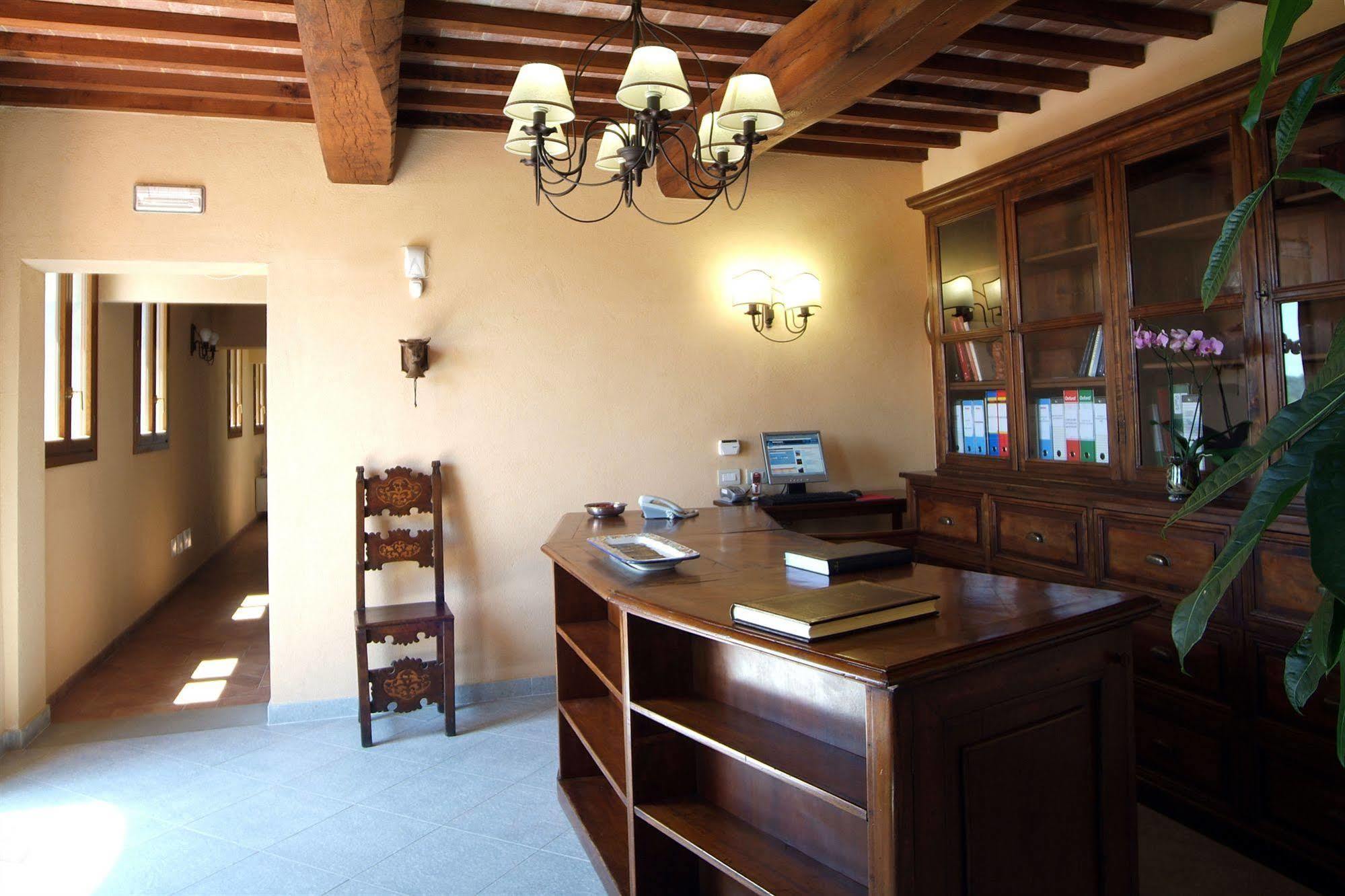 Resort Casale Le Torri Понсако Екстериор снимка